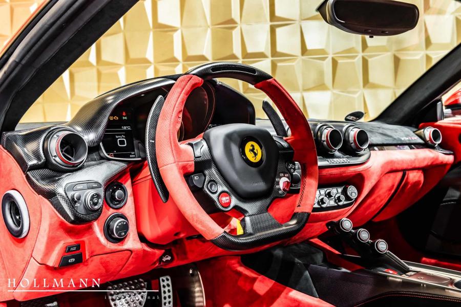 Торпедо Ferrari F12tdf 2015 года  (фото 22 из 28)